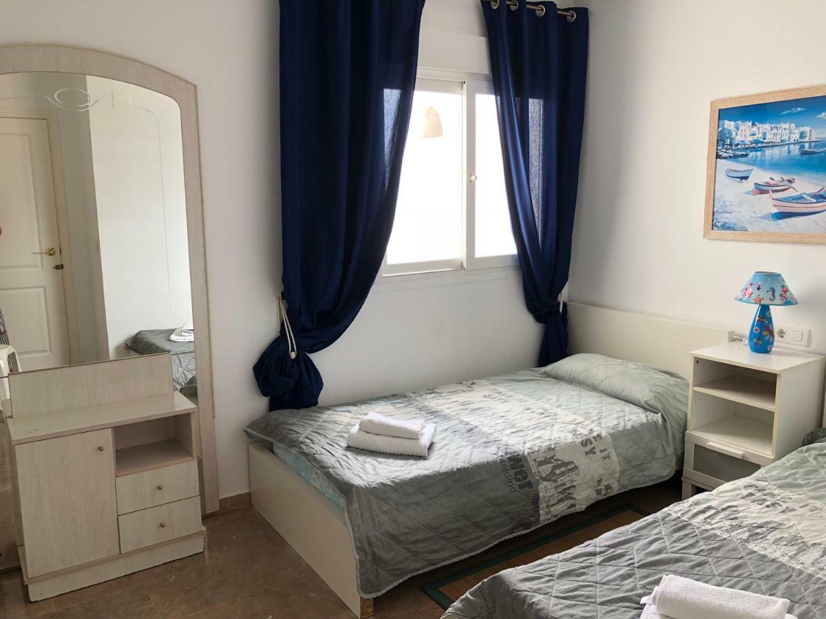 Beachfront Penthouse Apartment With Large Terrace And Breathtaking Sea Views Close To Marbella Spain Sitio de Calahonda Kültér fotó