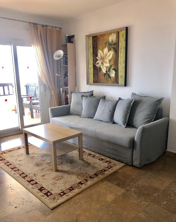 Beachfront Penthouse Apartment With Large Terrace And Breathtaking Sea Views Close To Marbella Spain Sitio de Calahonda Kültér fotó