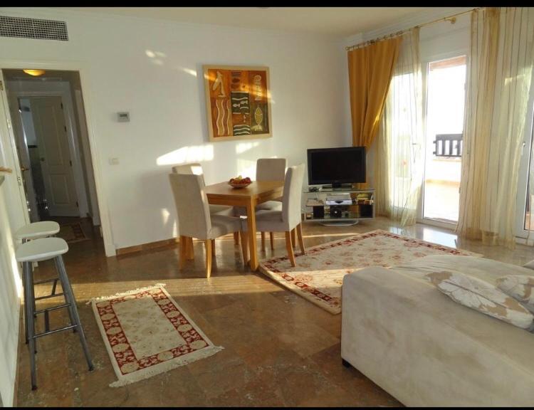 Beachfront Penthouse Apartment With Large Terrace And Breathtaking Sea Views Close To Marbella Spain Sitio de Calahonda Kültér fotó
